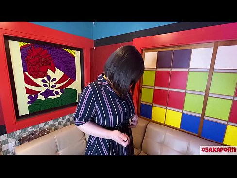 ❤️ Japanese cutie met groot tiete masturbeer met seksspeelgoed en kry 'n orgasme. Sy praat in 'n onderhoud oor haar fokken ervaring. Groot tiete en harige poes wat hard kreun. Osakaporn ❤️❌ Porno by ons ﹏
